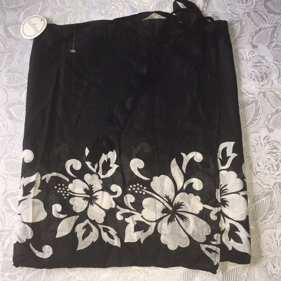 Outline beach skirt - Picture 1 of 6